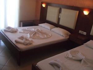 Studio (3 Adults)