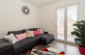 APP Joly in center old town