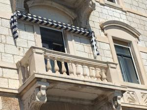 Luxury Beachfront Apartment Banje 