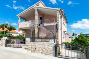 Apartmani Prkačin 
