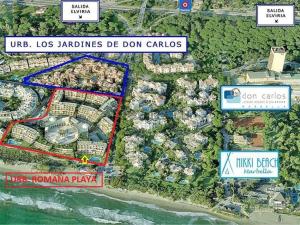 Apto situado a 20 metros de la playa con 3 piscinas, wifi 1000Mbs