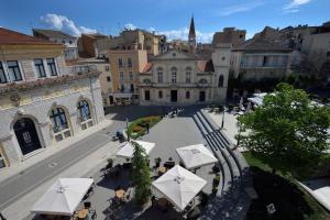 "San Giacomo Square Apt." in the heart of old town Corfu Greece