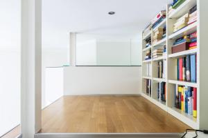 Via Rusconi 10 - byMyHomeinComo