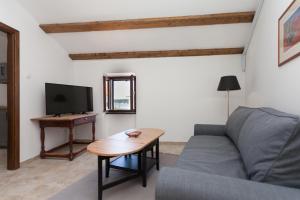 Mareblu seaview apartment by Irundo