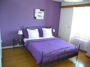 Double Room with Lake View room in Auberge au Cavalier