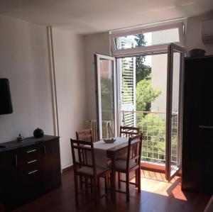 Mellitus Studio Apartment