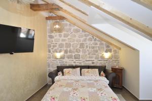 Palazzo Max and Alex Apartments