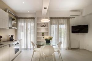 Acropolis Museum - Modern Living [I]