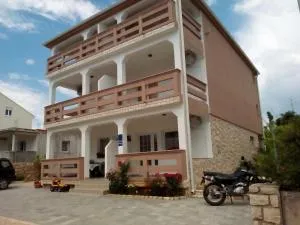 Apartments Jurjevic - Skunca