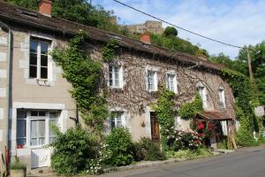 Hotels Hotel Restaurant Les Gorges de Chouvigny : photos des chambres