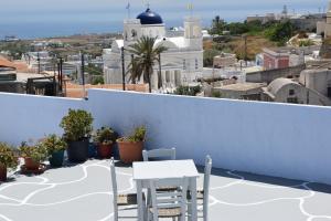 Wisteria Apartments Santorini Greece