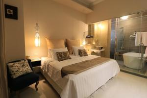 Phòng Đôi Loại Sang (Deluxe Double Room)