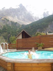 Appart'hotels Locations Appartements & Chalets - village Pieton, vue Glaciers : photos des chambres