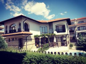 Ferienhaus Villa Azalea in Vineyards Resort Aheloy Bulgarien