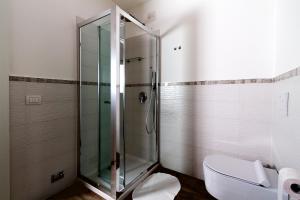 Double Room with Balcony room in Andirivieni Bellagio Guest House