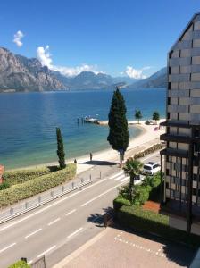 Doppel-/Zweibettzimmer mit Seeblick