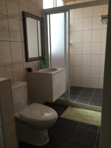 Phòng Tiêu Chuẩn Giường Đôi Có Quạt Máy (Standard Double Room with Fan)