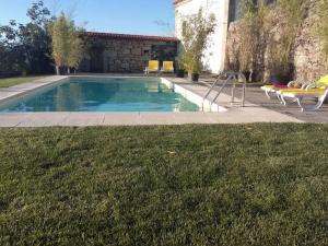 Charming House in Covelas with Pool and Mountain View