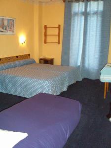 Hotels Hotel des Alpes : photos des chambres