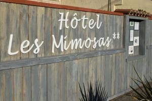 Hotels Hotel Les Mimosas : photos des chambres