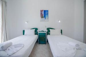 Hotel Delfini Ios Greece