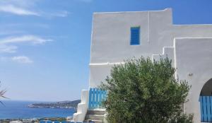 Evmorfia rooms Antiparos Greece