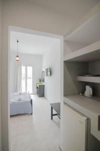 Hotel Delfini Ios Greece
