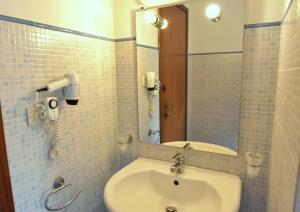 Double or Twin Room with Shared Bathroom