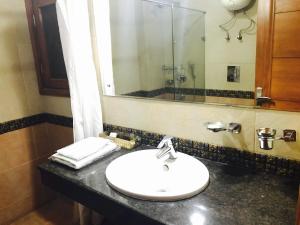 Skylink Suites Bed & Breakfast