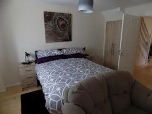 A Home From Home 2 - 耶尔弗顿