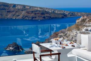 Canaves Oia Sunday Suites Santorini Greece