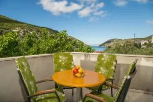 Dubravka apartmani - Dračevo Selo