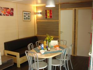 Campings Camping Le Val de Trie : photos des chambres