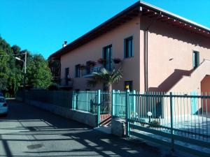 Pension Villa Ormeni Cardano al Campo Italien