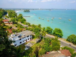 Basecamp Yoga Beach House