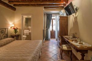 Double or Twin Room with Garden View
