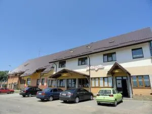 Viktoria Hotel - Zimna Woda