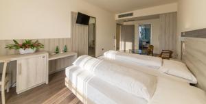 Hotel Panineria Colombera Rossa