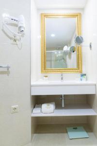 Standard Family Room room in Hotel Lis Batalha Mestre Afonso Domingues
