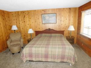 The Tamarack Lodge