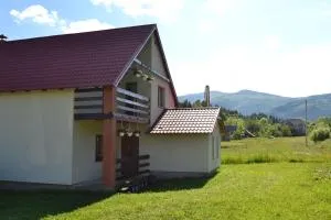 Sadyba Sunny House - Rostoka