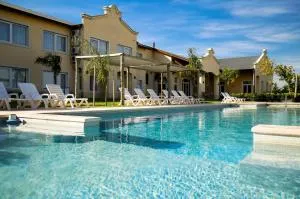 Hotel Howard Johnson Trenque Lauquen - Tres Lomas