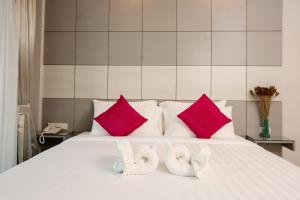 Sunset Beach Hotel - Adults Only