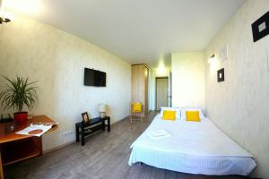 54a Tselinogradskaia Str at Alekseevka underground - 3hvězdičkové hotely ve městě Charkov