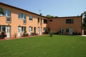 Penzion Atlas - 什图罗沃