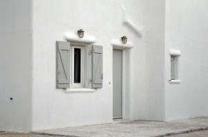 Minimal Houses Myconos Greece