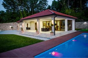 Villa Karla - 4hvězdičkové hotely ve městě Medžugorje