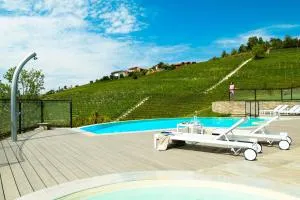 Réva Resort - Monforte dʼAlba