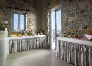 Lithos Luxury Rooms (Adults Only) Milos Greece