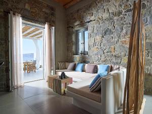 Lithos Luxury Rooms (Adults Only) Milos Greece